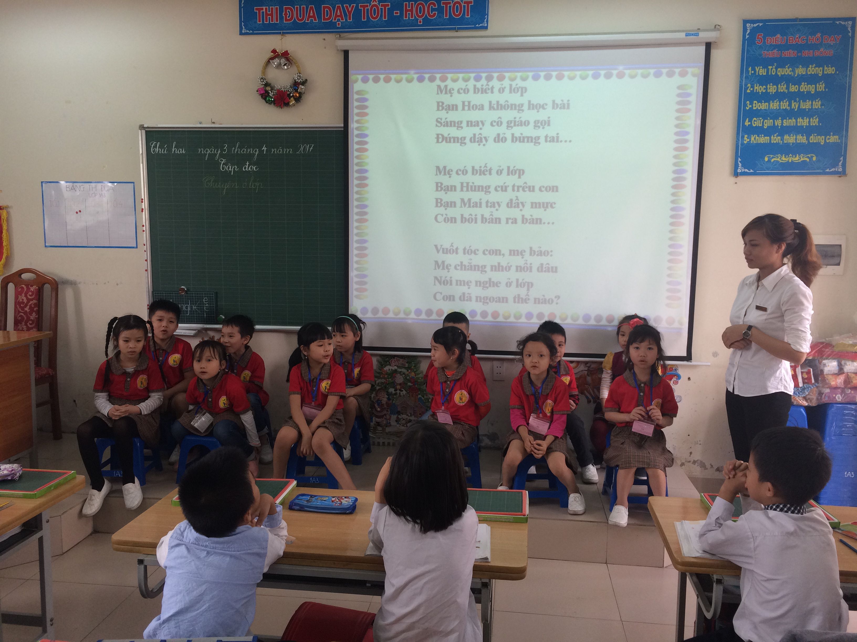 Khối mẫu giáo lớn giao lưu tại trường tiểu học Đô thị Việt hưng (11).jpg